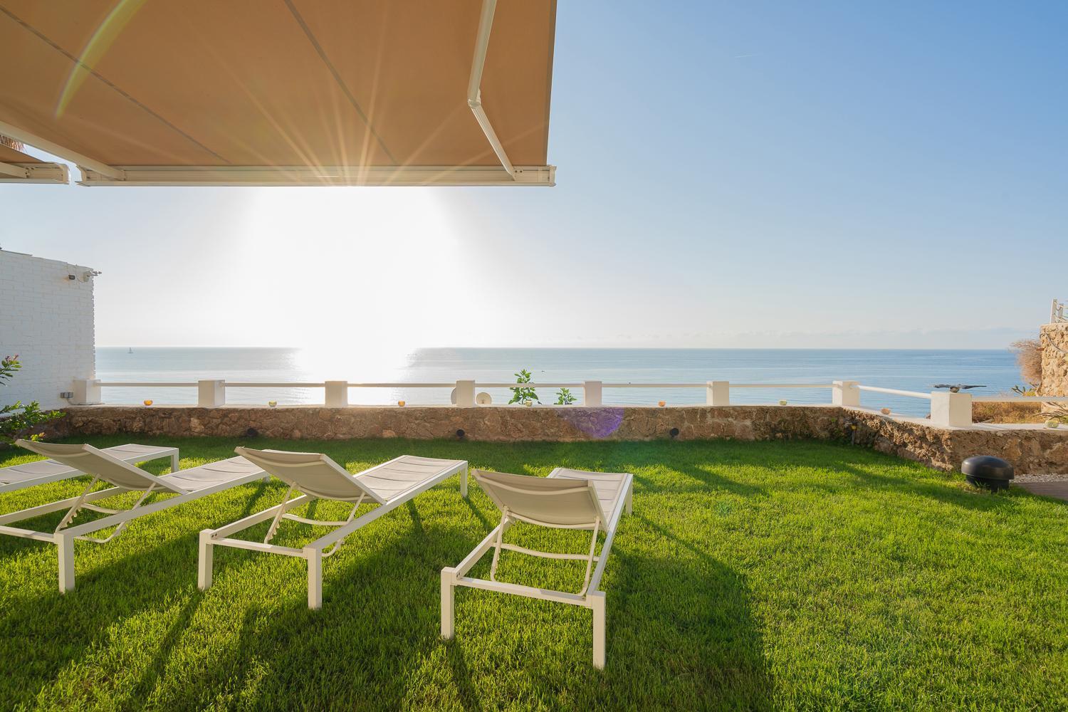 Private 250Sqm Garden Duplex, Jacuzzi, Cinema, Sea View Escape Apartment Torremolinos Exterior photo