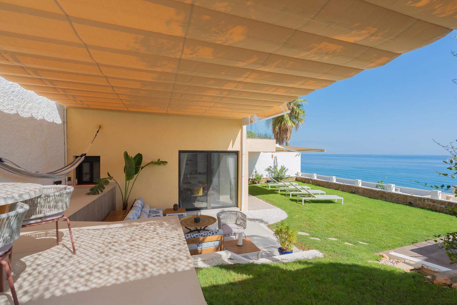 Private 250Sqm Garden Duplex, Jacuzzi, Cinema, Sea View Escape Apartment Torremolinos Exterior photo